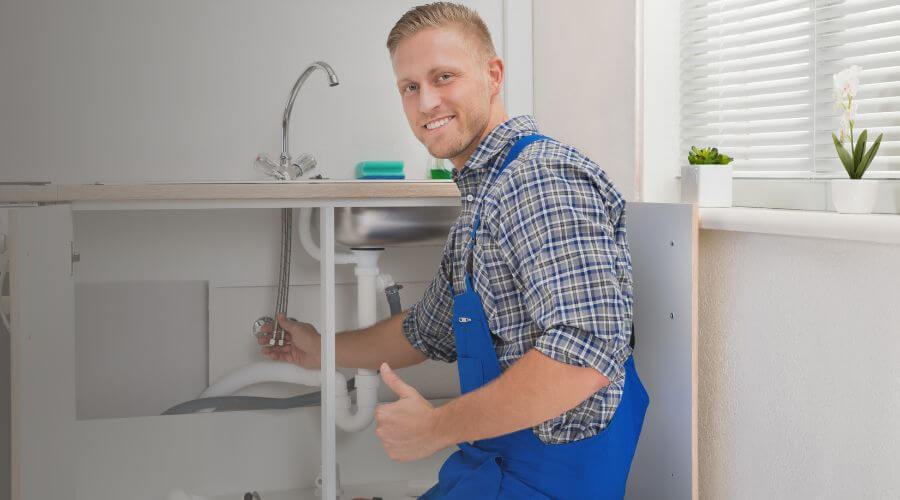 Nighttime Plumber in Vega, TX